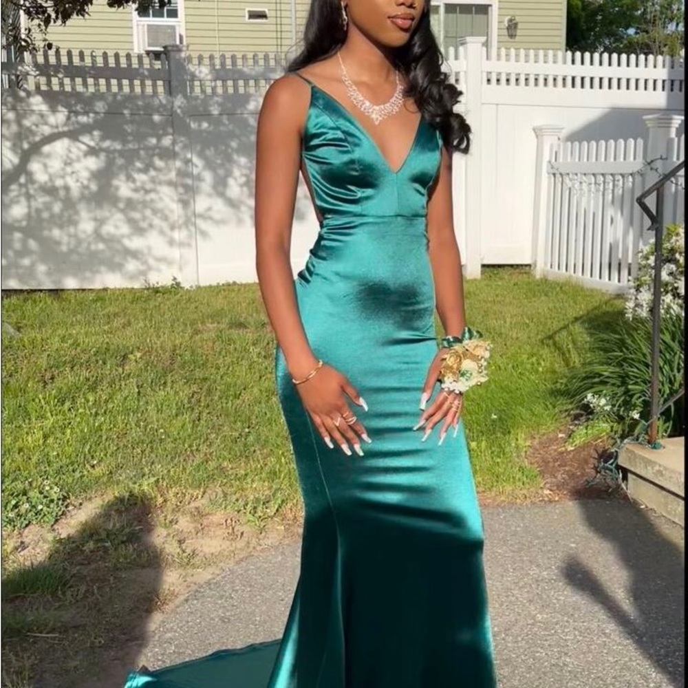 Emerald Green Deep V Neck Backless Ruched Long Wedding Slip Sheath Dress - Picture 11 of 12